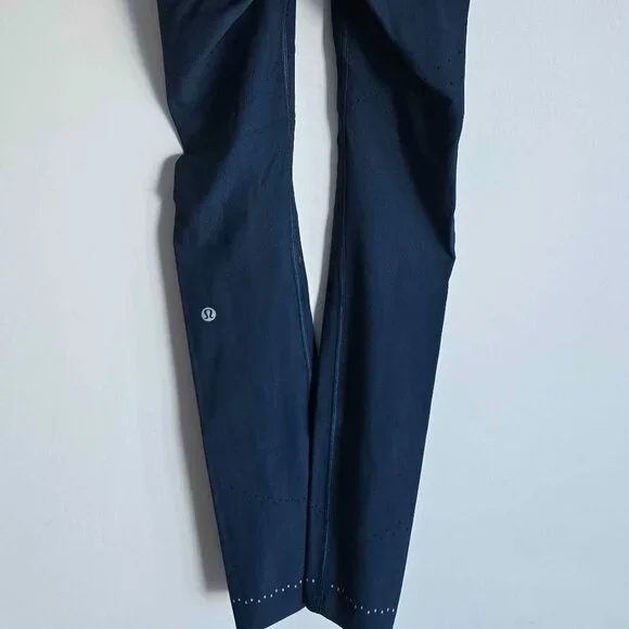 Lululemon Zoned In Tight 27” – Night Diver – Size 4 – Women’s Running Leggings - Picture 3 of 8
